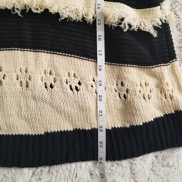 Pinkyotto Black Cream Crochet Knit Sweater Ebony Striped Crew Neck - Picture 8 of 10